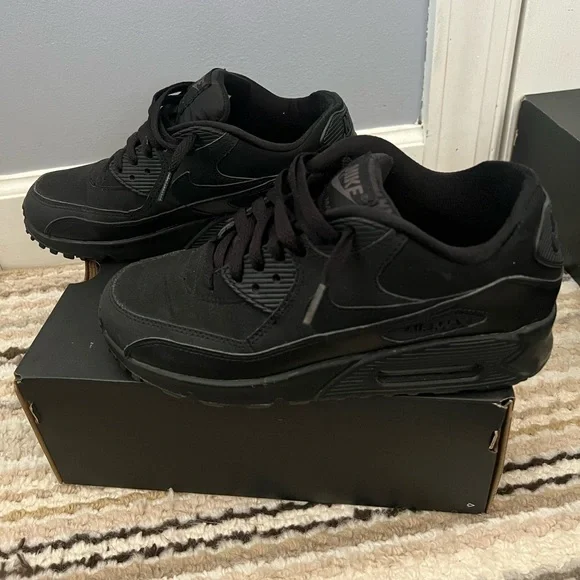 Nike Air Max 90 Triple Black GS - Picture 2 of 9